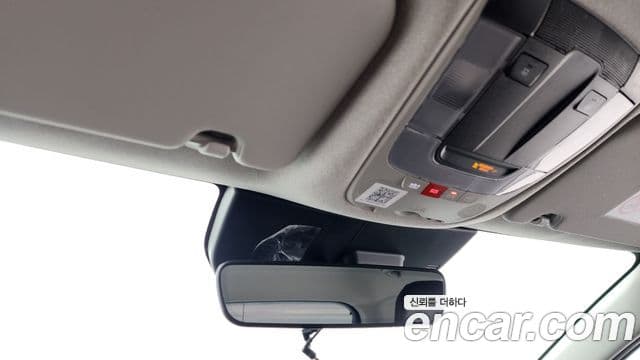 Kia Niro 2022 — Фото 18/20