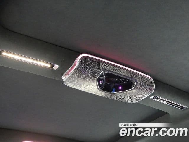 Mercedes-Benz S-Class 2024 — ფოტო 19/20