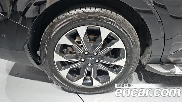 Kia Carnival 2023 — Фото 5/20