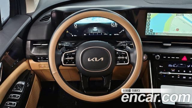 Kia Carnival 2023 — Фото 15/20