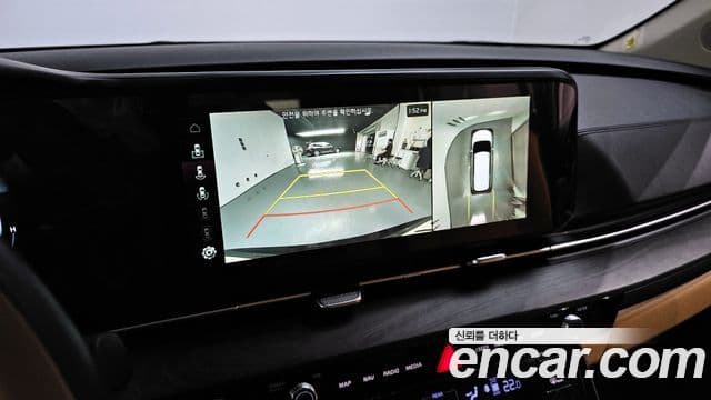 Kia Carnival 2023 — Фото 17/20