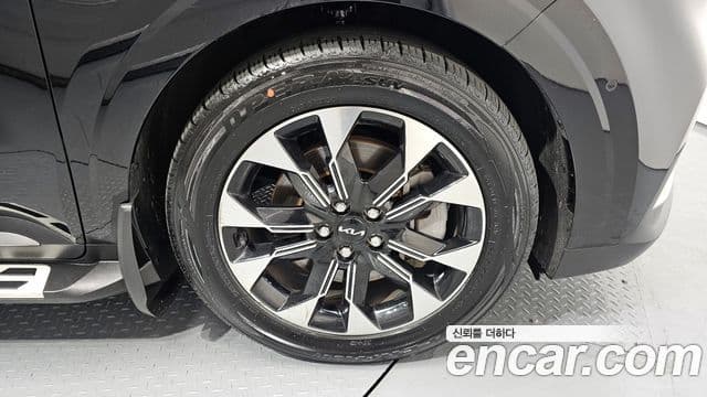 Kia Carnival 2023 — Photo 11/30