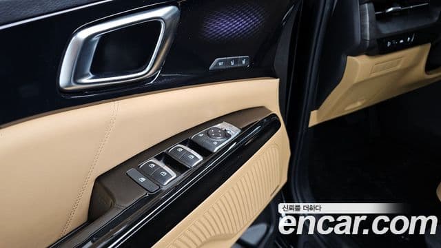 Kia Carnival 2023 — Photo 15/30