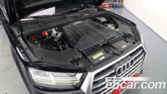 Audi Q7 2019 — Şəkil 6/20