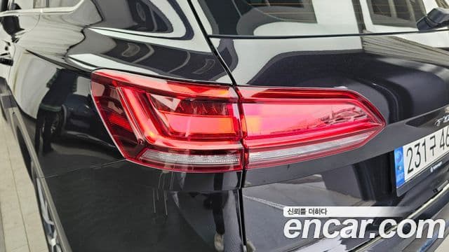 Volkswagen Touareg 2021 — Photo 6/33