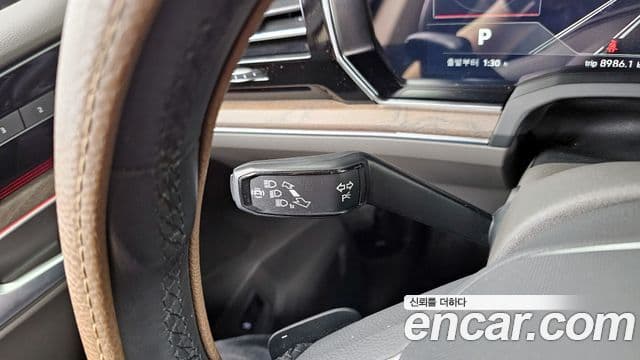 Volkswagen Touareg 2021 — Photo 14/33