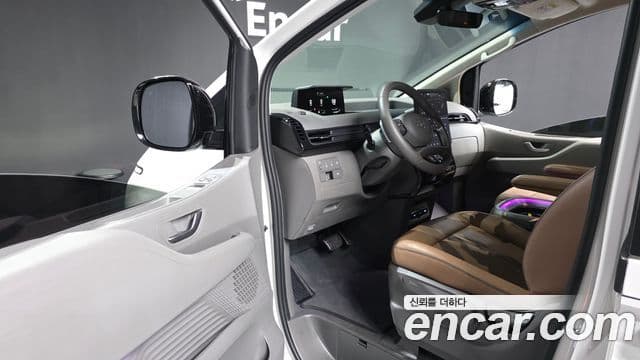 Hyundai Staria 2024 — Şəkil 10/20