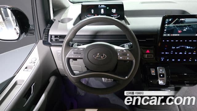 Hyundai Staria 2024 — Şəkil 13/20