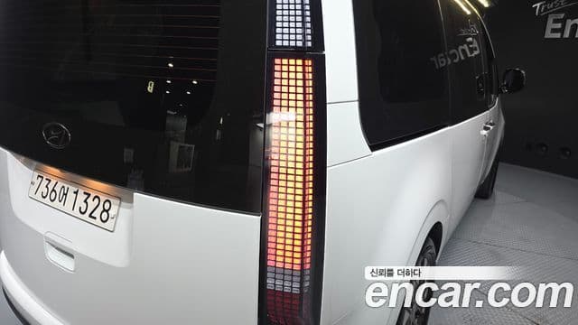 Hyundai Staria 2024 — Photo 18/31