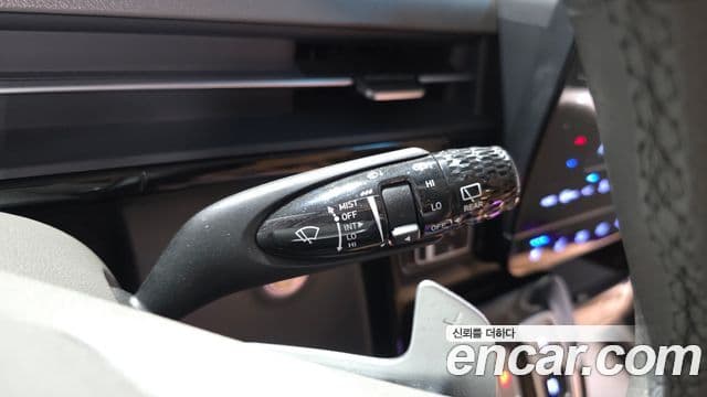 Hyundai Staria 2024 — Photo 1/31