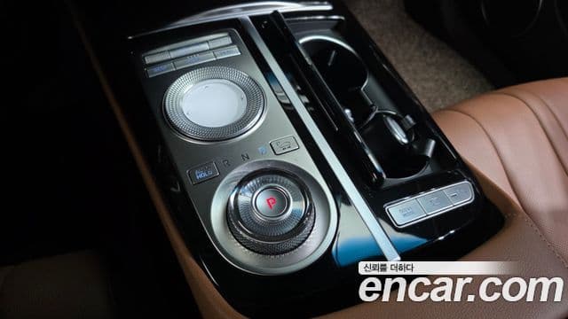 Genesis Electrified G80 2021 — ფოტო 8/20