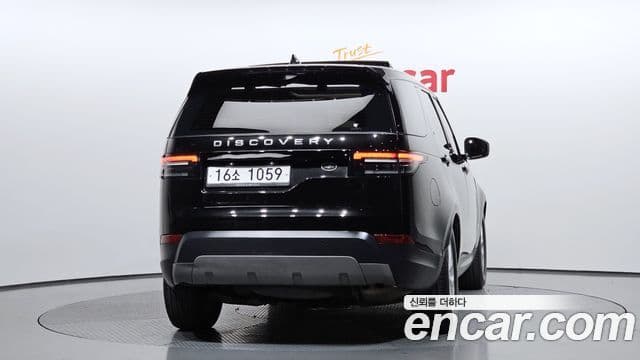 Land Rover Discovery 5 2018 — Şəkil 4/20