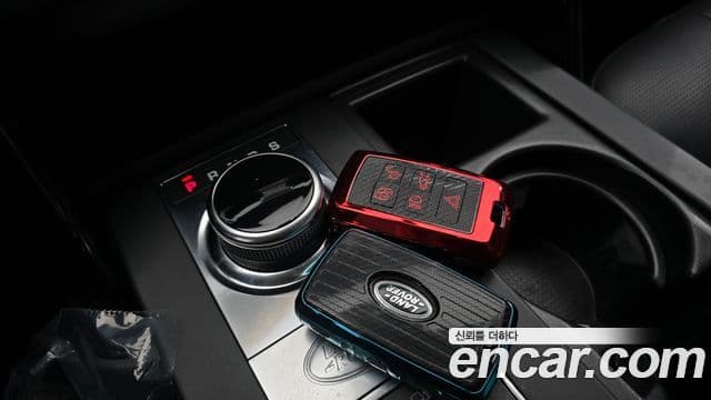 Land Rover Discovery 5 2018 — Şəkil 9/20