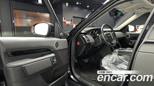 Land Rover Discovery 5 2018 — Şəkil 10/20
