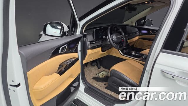 Kia Carnival 2023 — Şəkil 10/20