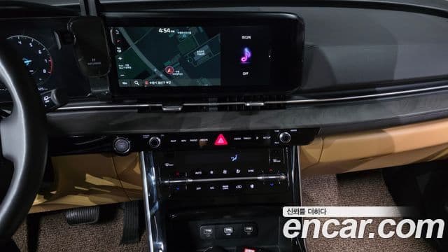Kia Carnival 2023 — Şəkil 13/20