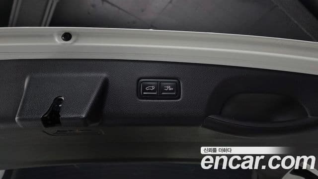 Kia Carnival 2023 — Şəkil 16/20