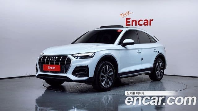 Audi Q5 2022 — ფოტო 1/20