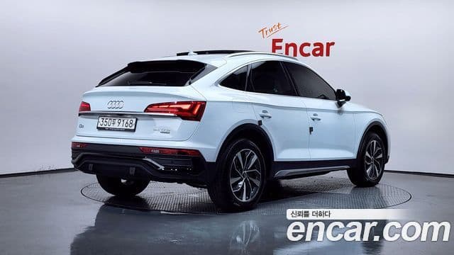 Audi Q5 2022 — ფოტო 2/20
