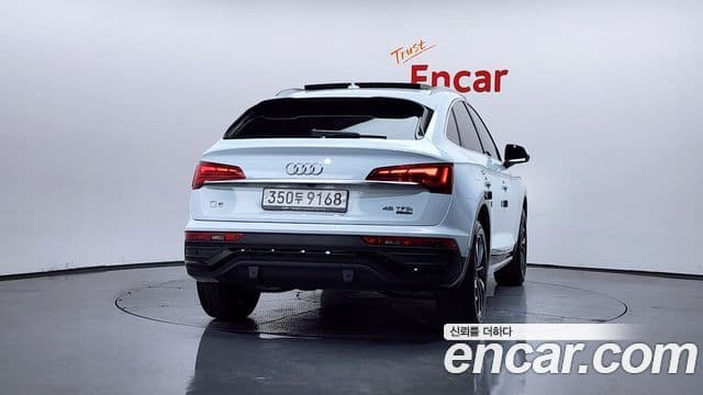 Audi Q5 2022 — ფოტო 4/20