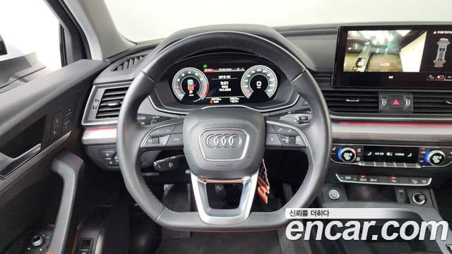 Audi Q5 2022 — ფოტო 13/20