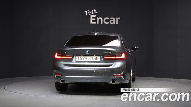 BMW 3 Series 2020 — ფოტო 4/20