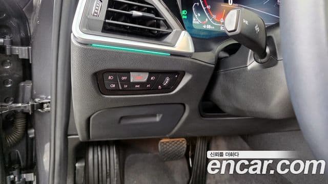 BMW 3 Series 2020 — ფოტო 16/20