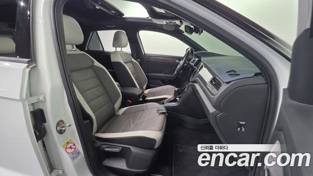 Volkswagen T-Roc 2021 — Şəkil 10/20