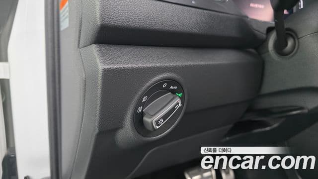Volkswagen T-Roc 2021 — Şəkil 14/20