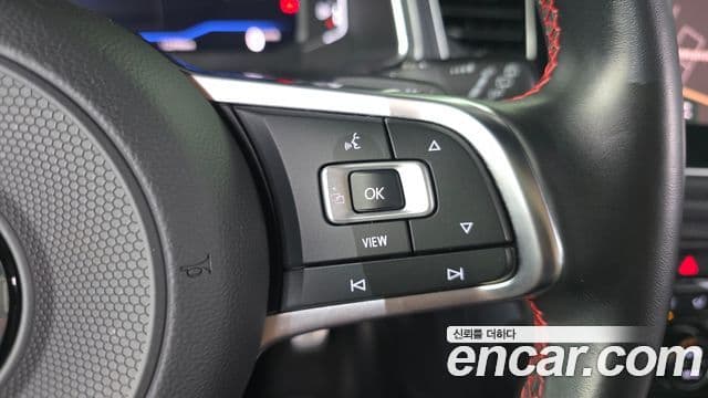 Volkswagen T-Roc 2021 — Şəkil 16/20