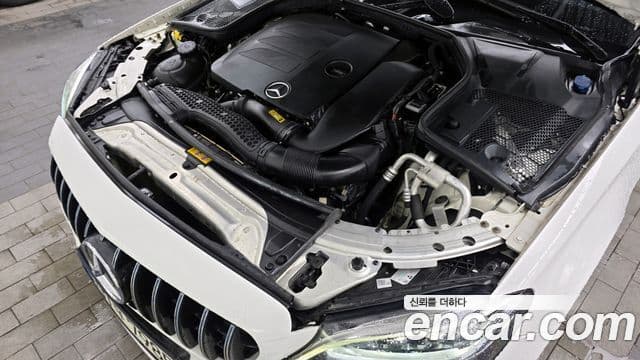 Mercedes-Benz C-Class 2019 — ფოტო 5/20