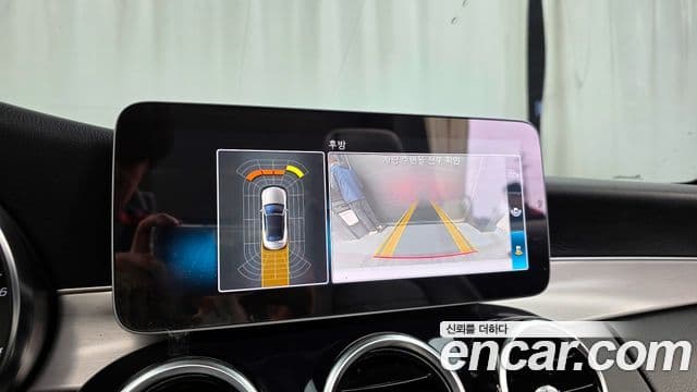 Mercedes-Benz C-Class 2019 — ფოტო 14/20
