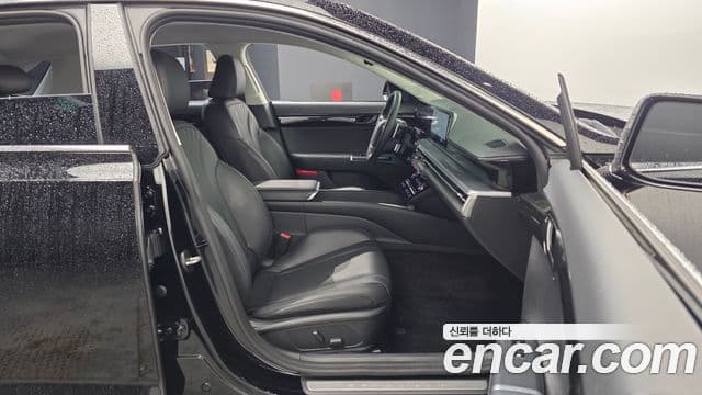 Hyundai Grandeur Hybrid 2023 — Photo 15/30