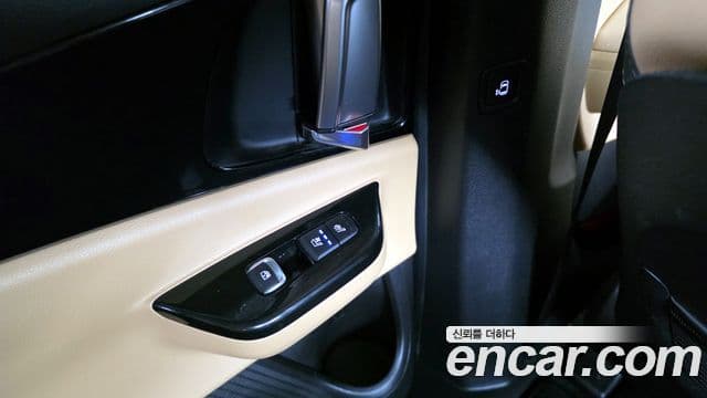 Kia Carnival 2021 — Şəkil 18/20