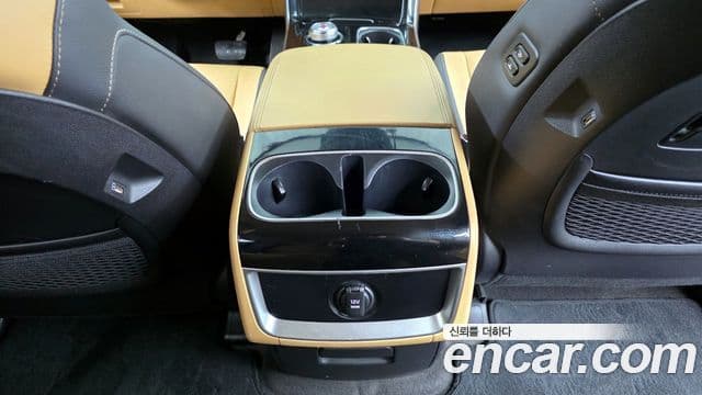Kia Carnival 2021 — Şəkil 19/20