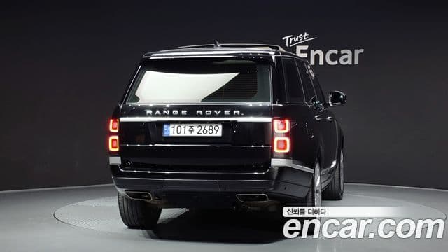 Land Rover Range Rover 2020 — ფოტო 4/20