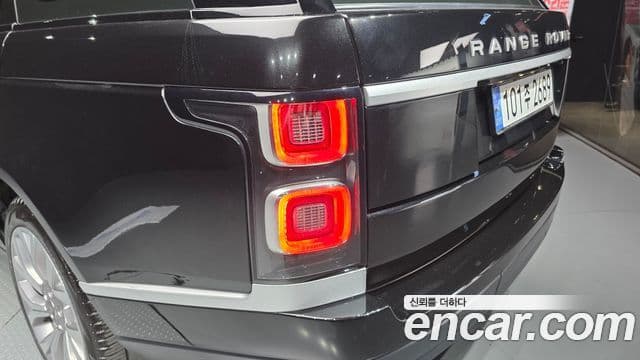 Land Rover Range Rover 2020 — Photo 7/30