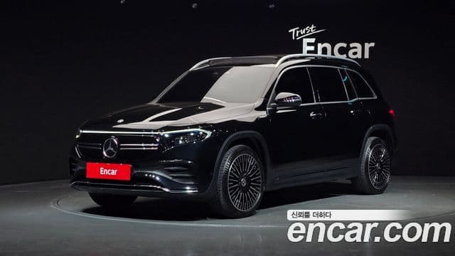 Mercedes-Benz EQB 2023 — ფოტო 15/20