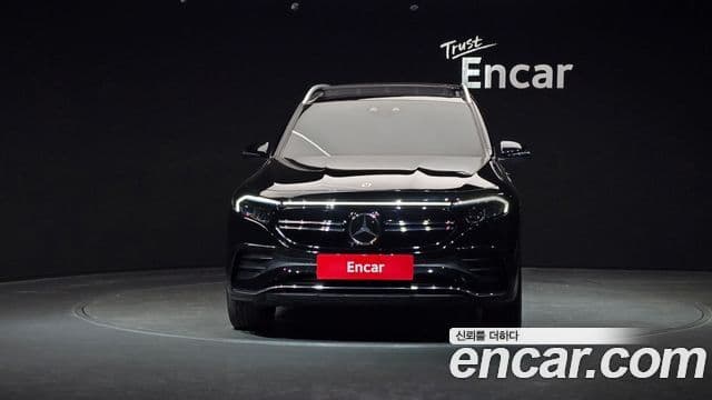 Mercedes-Benz EQB 2023 — ფოტო 13/20