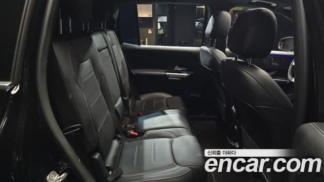 Mercedes-Benz EQB 2023 — ფოტო 19/20