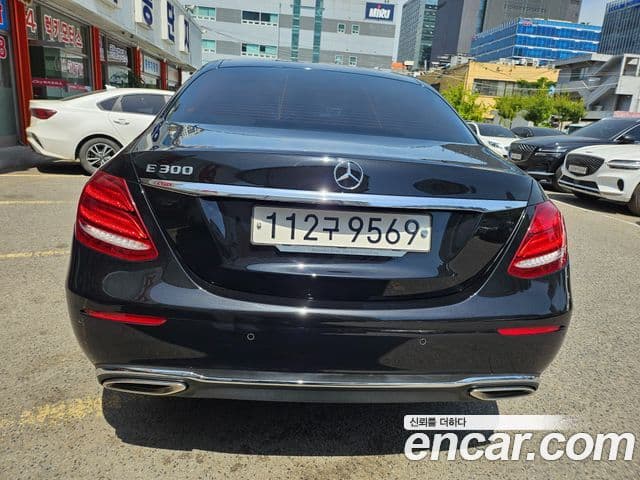 Mercedes-Benz E-Class 2018 — Фото 3/20