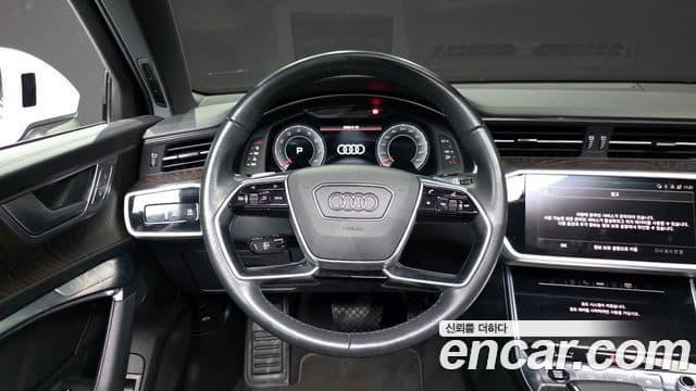 Audi A6 2021 — ფოტო 13/20