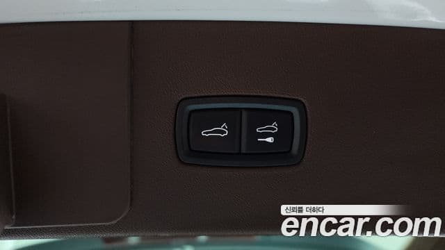 Porsche Cayenne 2020 — ფოტო 18/20