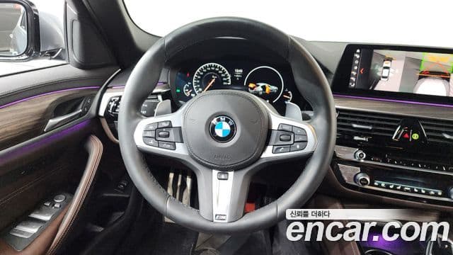 BMW 5 Series 2019 — Şəkil 13/20