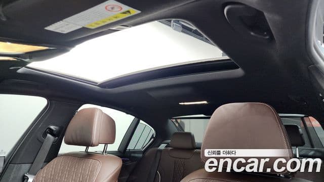BMW 5 Series 2019 — Şəkil 16/20