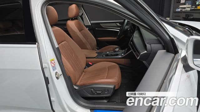 Audi A6 2021 — ფოტო 11/20