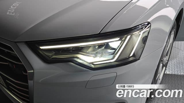 Audi A6 2021 — Şəkil 15/31