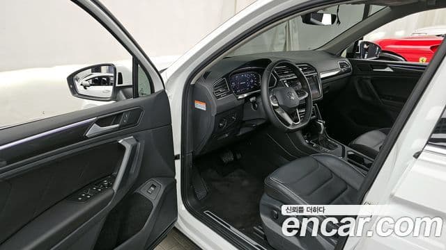 Volkswagen Tiguan 2024 — ფოტო 10/20