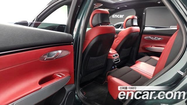 Genesis GV70 2021 — ფოტო 10/20