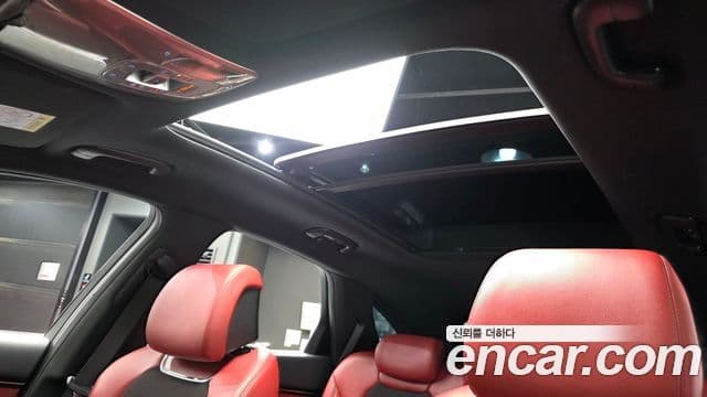 Genesis GV70 2021 — ფოტო 18/20